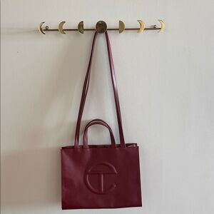 Telfar Medium Shopper in Oxblood